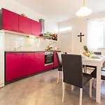 Masa Apartamento Pirovac
