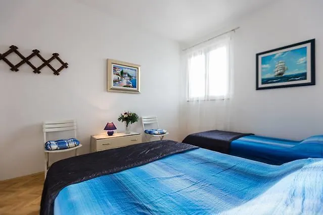 Masa Apartamento Pirovac